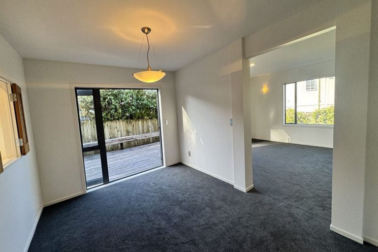 Photo of property in 4/35 John Court Street, Birkenhead, Auckland, 0626