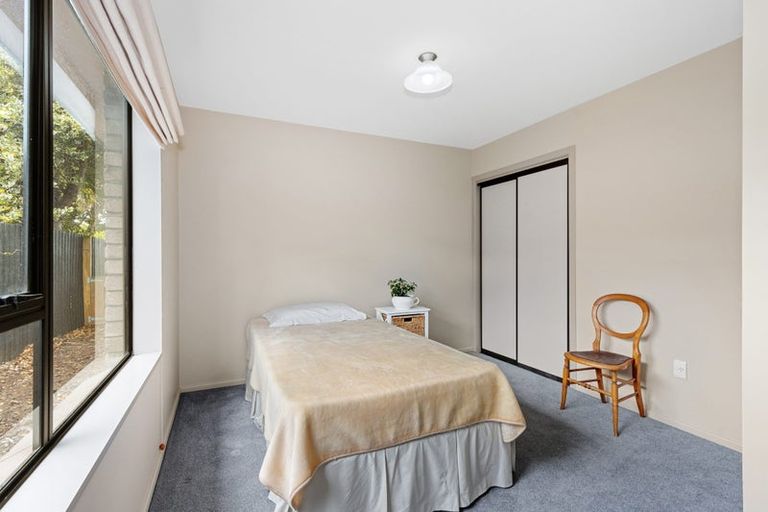 Photo of property in 100 Queenspark Drive, Parklands, Christchurch, 8083