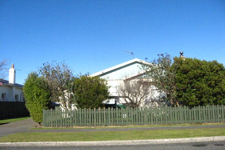 Photo of property in 5 Robertson Street, Richmond, Invercargill, 9810