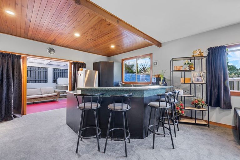 Photo of property in 19 Marine Parade, North New Brighton, Christchurch, 8083