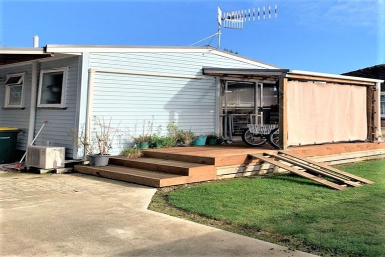 Photo of property in 8 Maire Street, Levin, 5510