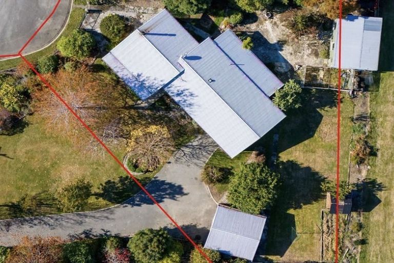 Photo of property in 7 Ormaglade Place, Millers Flat, Roxburgh, 9572