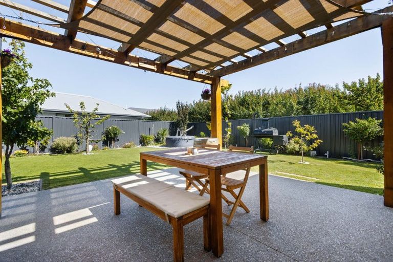 Photo of property in 11 Guano Crescent, Cromwell, 9310