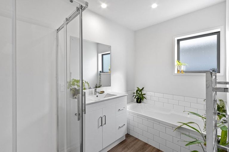 Photo of property in 1/41 Bowhill Road, New Brighton, Christchurch, 8083