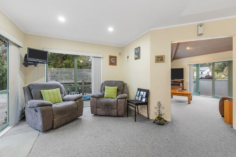 Photo of property in 50 Bronzewing Terrace, Unsworth Heights, Auckland, 0632