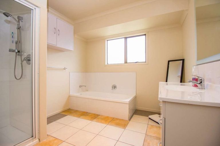 Photo of property in 17 Mckay Crescent, Dargaville, 0310