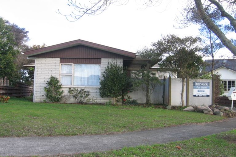 Photo of property in 3 Hinau Place, Cloverlea, Palmerston North, 4412