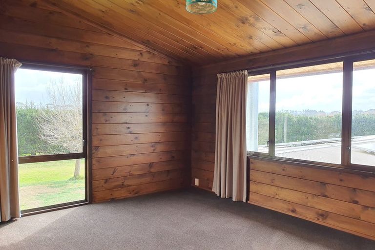 Photo of property in 144 Taupaki Road, Taupaki, Henderson, 0782