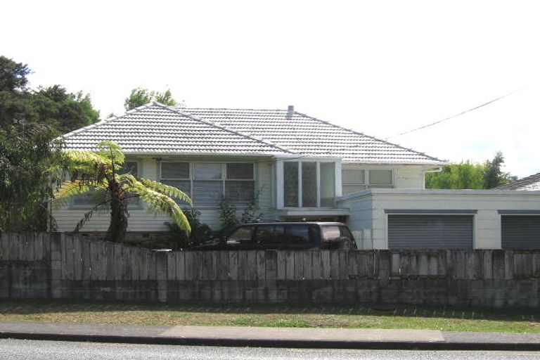 Photo of property in 119 Godley Road, Green Bay, Auckland, 0604