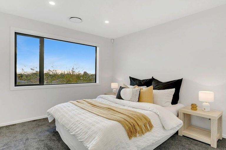 Photo of property in 68 Kakariki Grove, Waikanae, 5036