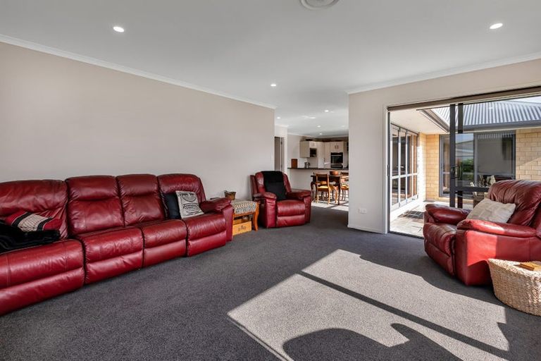 Photo of property in 26 Key West Drive, One Tree Point, 0118