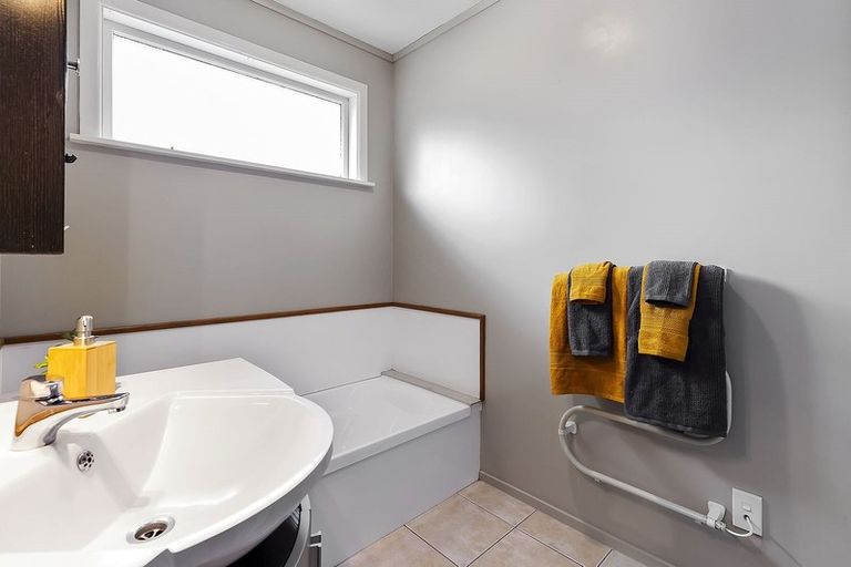 Photo of property in 84 Chester Road, Tawa, Wellington, 5028