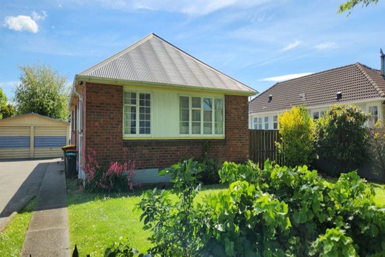 Photo of property in 21 Ballantyne Avenue, Upper Riccarton, Christchurch, 8041