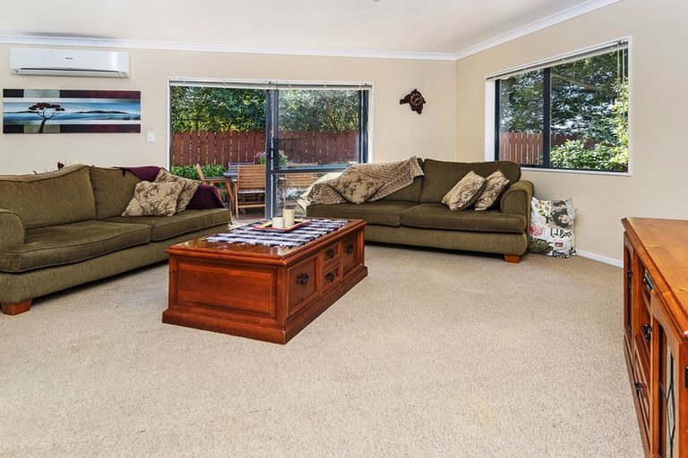 Photo of property in 61a The Glade South, Pukekohe, 2120