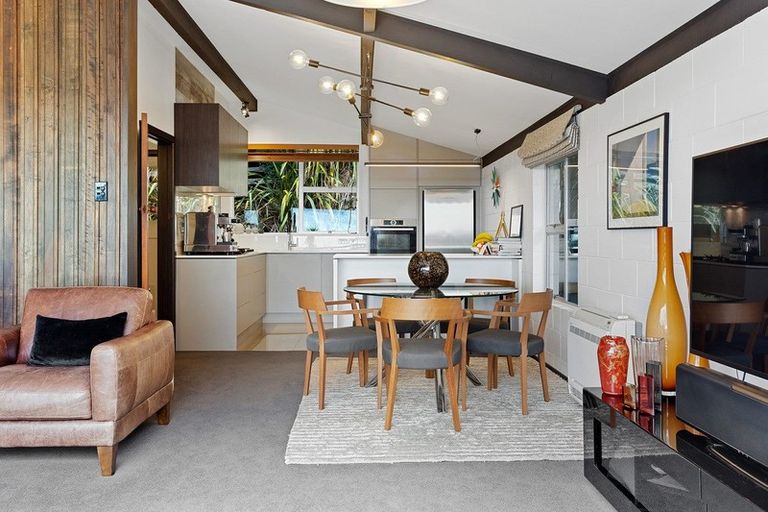 Photo of property in 38 Whareora Terrace, Cashmere, Christchurch, 8022