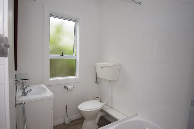 Photo of property in 2 Queen Street, Brighton, Dunedin, 9035