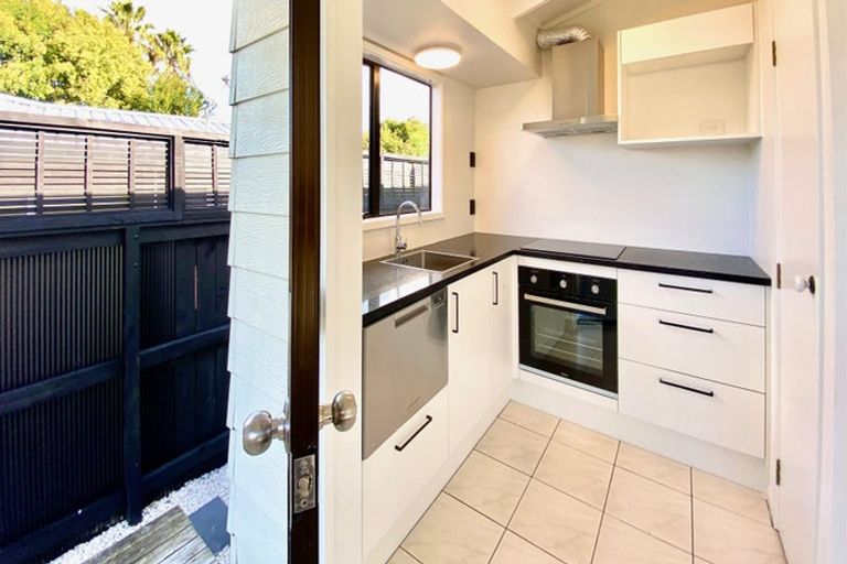 Photo of property in 626 Te Atatu Road, Te Atatu Peninsula, Auckland, 0610