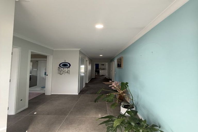 Photo of property in 21 Te Ara O Toroa, Wainuiomata, Lower Hutt, 5014