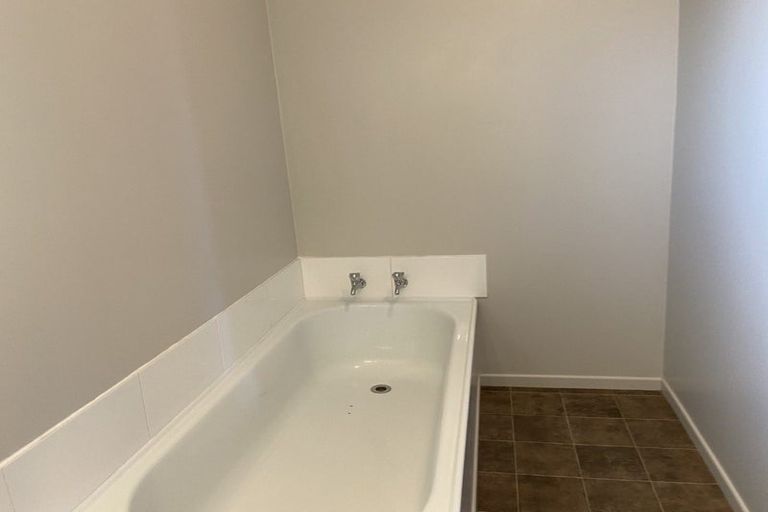 Photo of property in 3 Eliot Street, New Plymouth, 4310