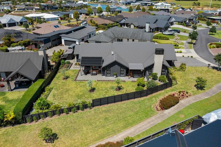 Photo of property in 20 Topping Place, Whitianga, 3510