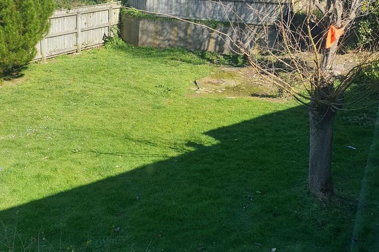 Photo of property in 13 Toporoa View, Ascot Park, Porirua, 5024