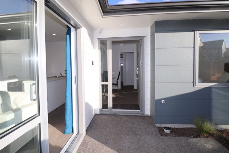 Photo of property in 2/5 Jones Crescent, Melville, Hamilton, 3206