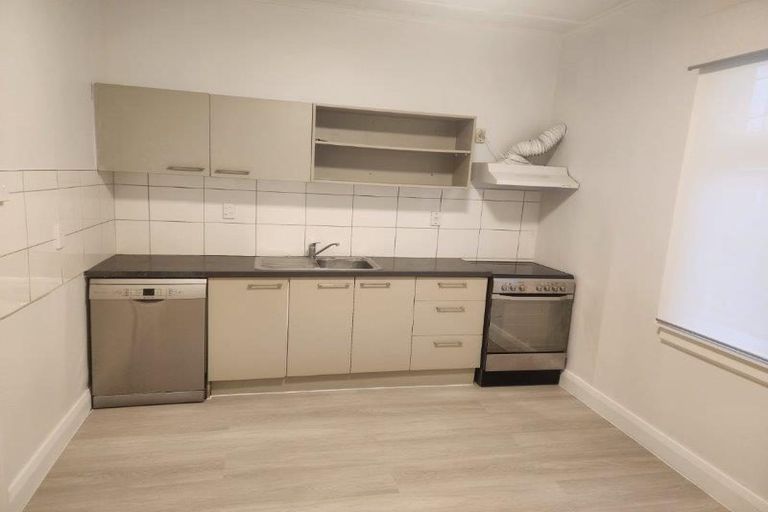 Photo of property in 48 North Avon Road, Richmond, Christchurch, 8013