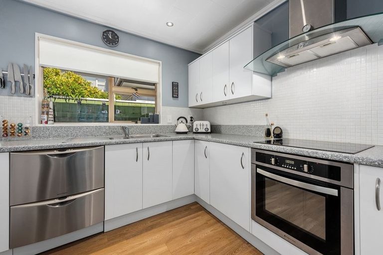 Photo of property in 357 Fergusson Drive, Heretaunga, Upper Hutt, 5018