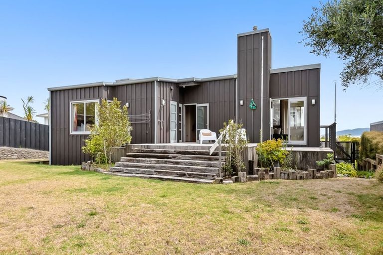 Photo of property in 88 Marine Parade, Paraparaumu Beach, Paraparaumu, 5032