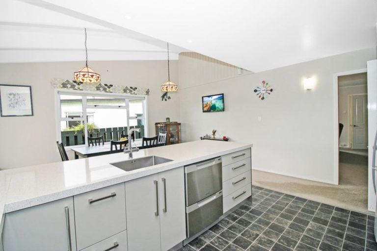 Photo of property in 23 Cowling Road, Hurdon, New Plymouth, 4310