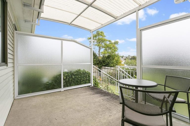 Photo of property in 23 Blease Street, New Lynn, Auckland, 0600