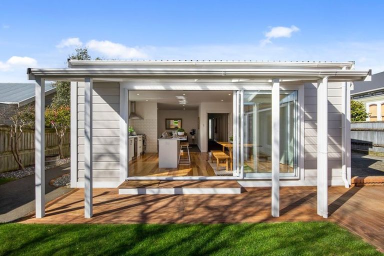 Photo of property in 31 Bay Street, Petone, Lower Hutt, 5012