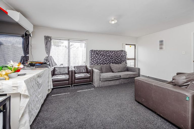 Photo of property in 1/22 Silver Creek Road, Weymouth, Auckland, 2103