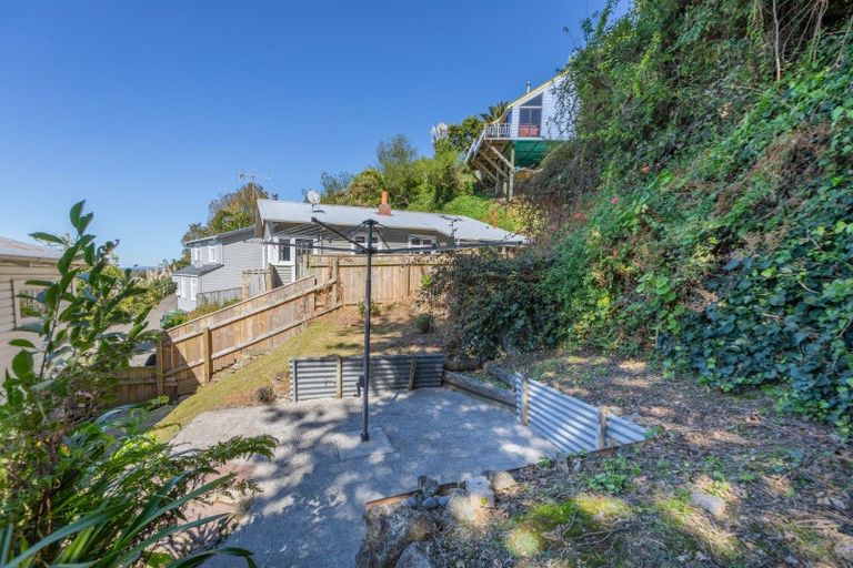 Photo of property in 7 Smale Terrace, Hospital Hill, Napier, 4110