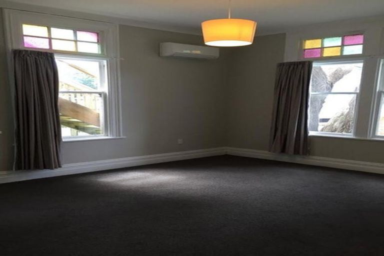 Photo of property in 17 Portland Crescent, Thorndon, Wellington, 6011