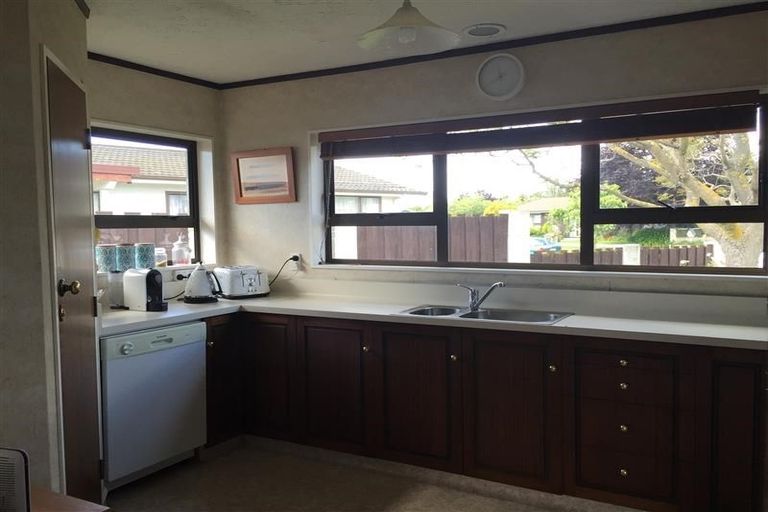 Photo of property in 6 Neagle Place, Greenmeadows, Napier, 4112