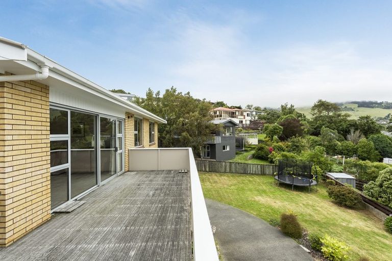 Photo of property in 27 Bayne Terrace, Macandrew Bay, Dunedin, 9014