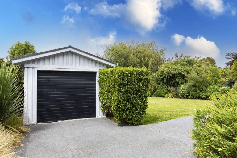 Photo of property in 55 Kotare Street, Fendalton, Christchurch, 8041
