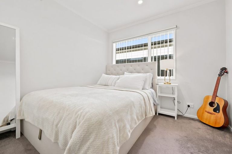 Photo of property in 9 Mokopapa Street, Takanini, 2112