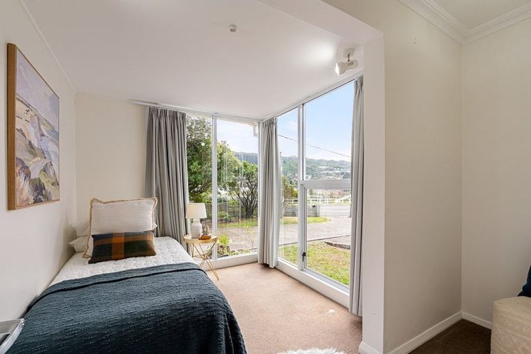 Photo of property in 6 Duncan Street, Tawa, Wellington, 5028