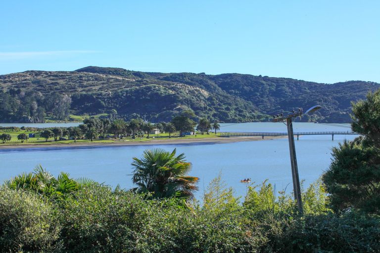 Photo of property in 26 Wainui Road, Raglan, 3225