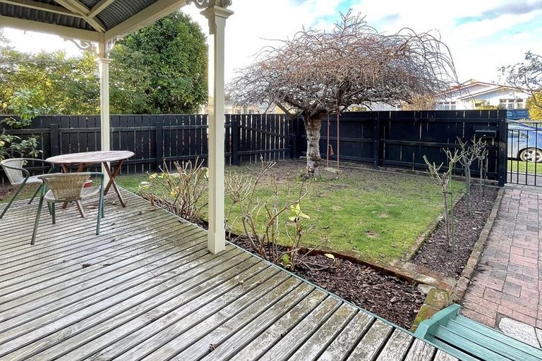 Photo of property in 46 Lombard Street, Palmerston North, 4410
