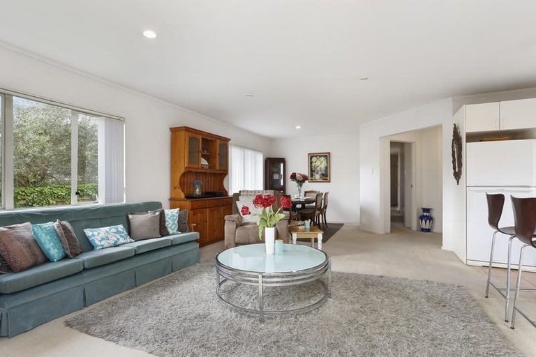 Photo of property in 127d Parrs Cross Road, Glen Eden, Auckland, 0612