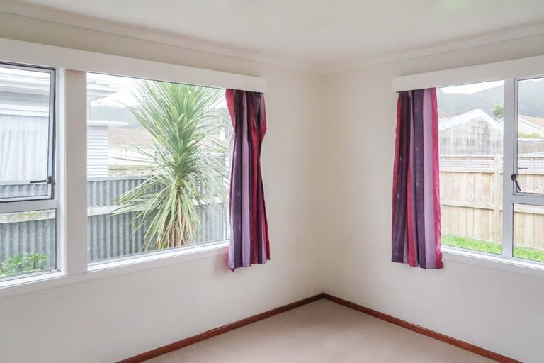 Photo of property in 9 Wheatley Street, Naenae, Lower Hutt, 5011