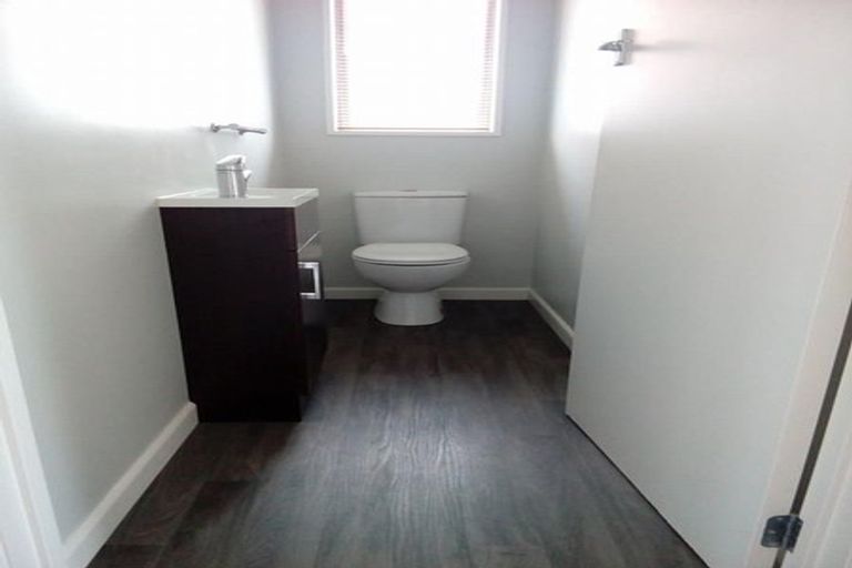 Photo of property in 6-8a Avenue Road, West End, Timaru, 7910