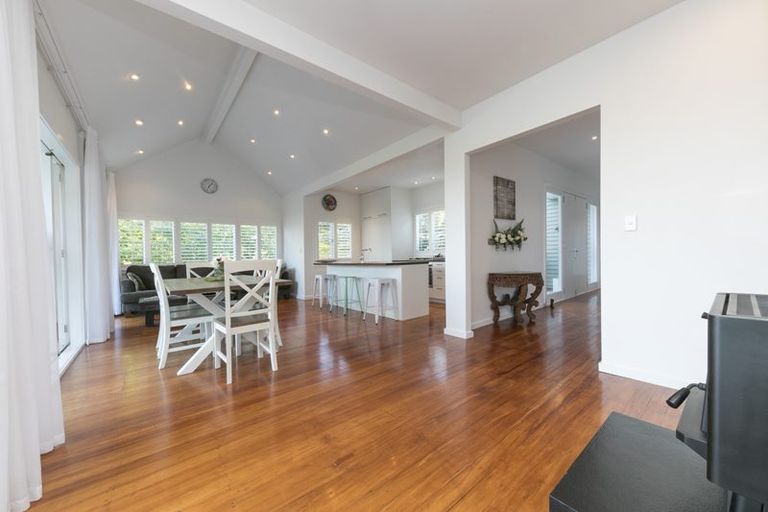 Photo of property in 298 Rimmer Road, Helensville, 0875