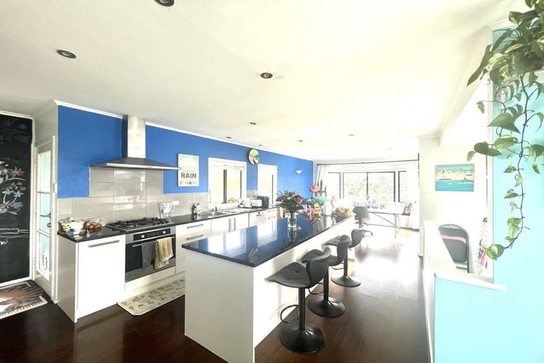 Photo of property in 16 Mawson Avenue, Torbay, Auckland, 0630