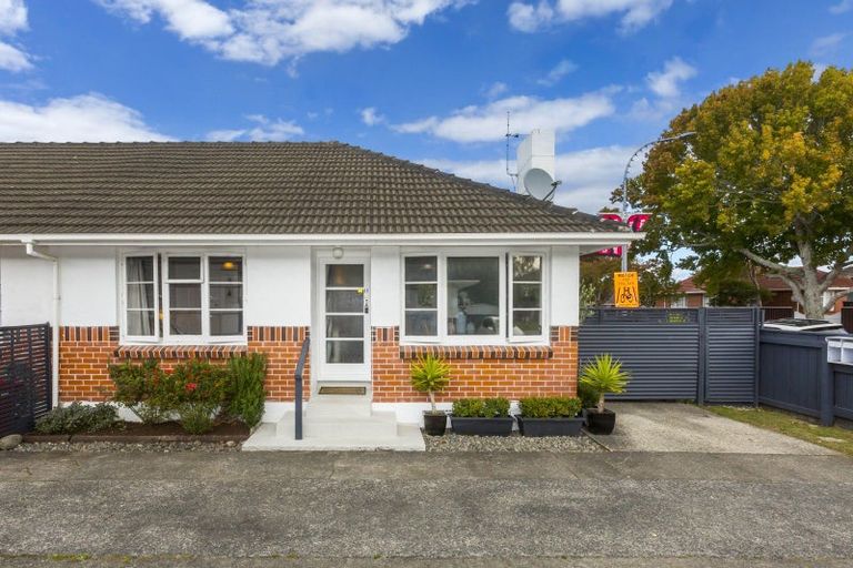 Photo of property in 60 Gibbons Street, Ebdentown, Upper Hutt, 5018