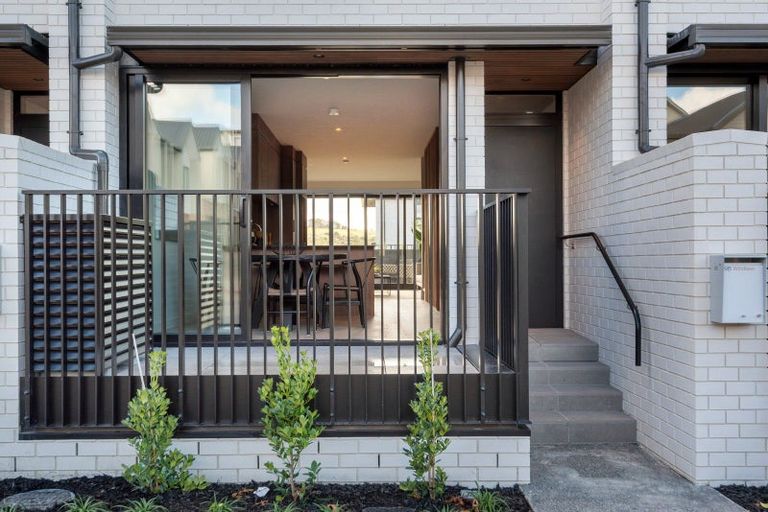 Photo of property in 7a Windlass Street, Long Bay, Auckland, 0630