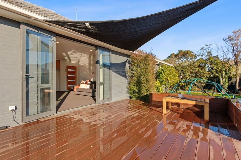 Photo of property in 9 Oakhampton Street, Hornby, Christchurch, 8042